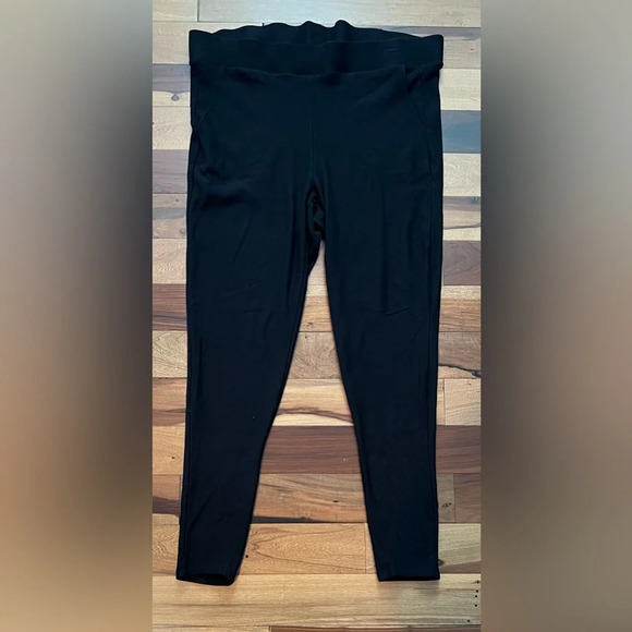 TORRID | ladies plus size high waist, legging. Size: 3X - Picture 13 of 14